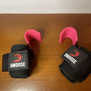 DMOOSE Pink Black Hand Grip Flat Hook Pair Weight Lifting Hooks